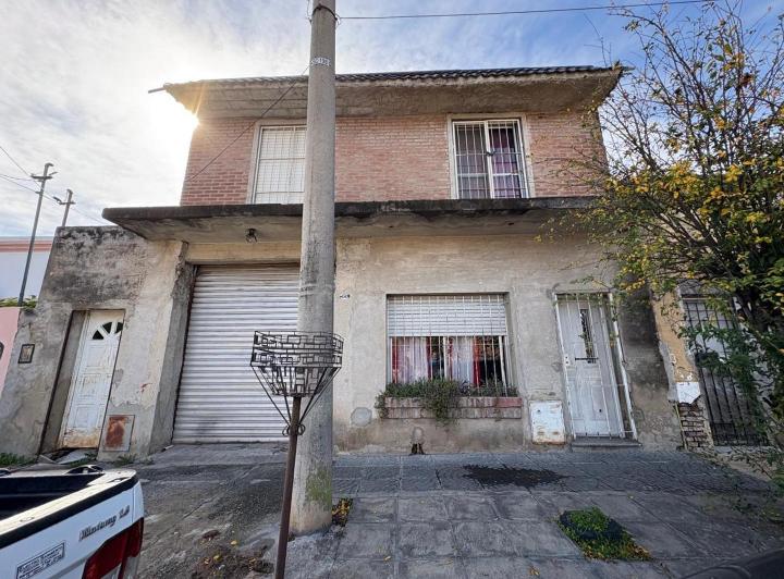 Casa · 139m² · 5 Ambientes · 1 Cochera