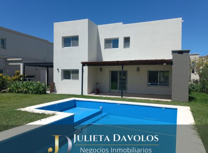 Casa · 180m² · 5 Ambientes · 2 Cocheras
