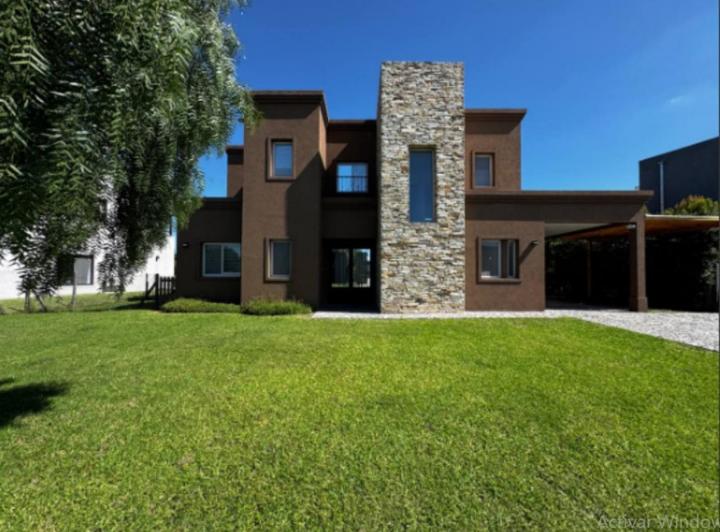 Casa · 200m² · 6 Ambientes · 2 Cocheras