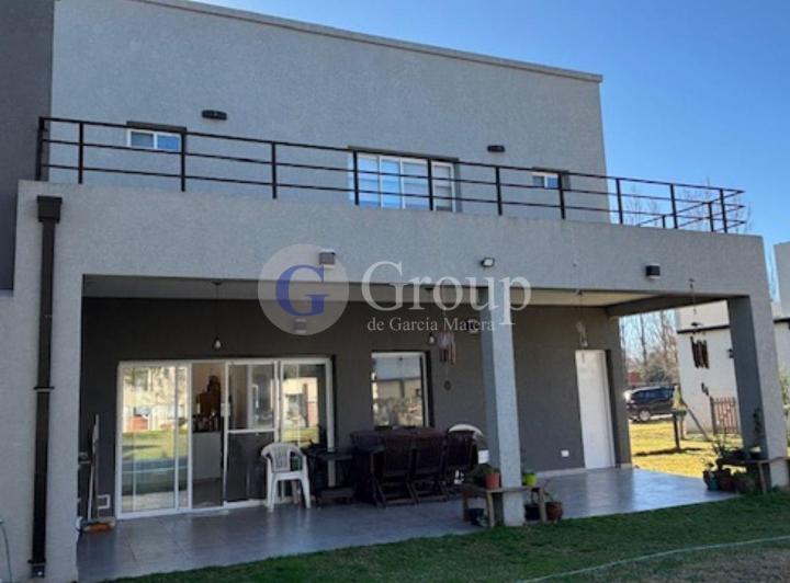 Casa · 167m² · 6 Ambientes · 1 Cochera