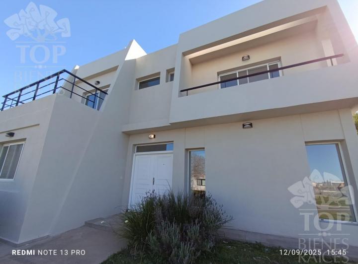 Casa · 188m² · 5 Ambientes · 1 Cochera