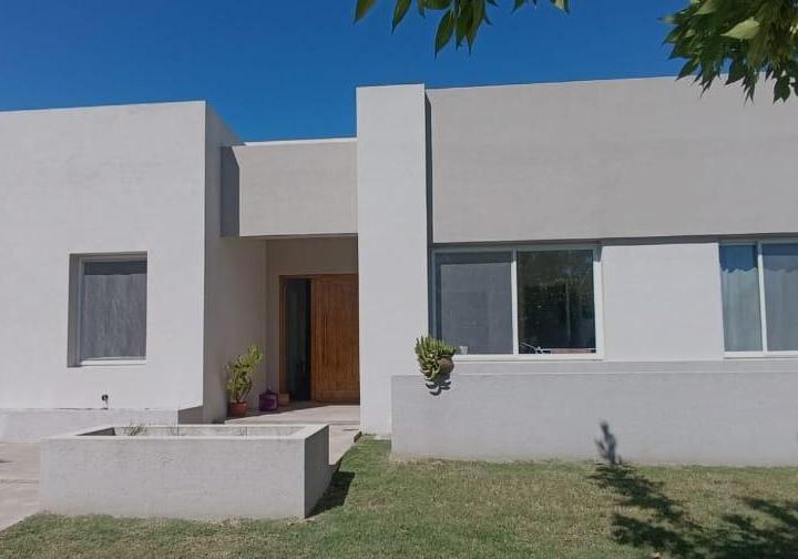 Casa · 164m² · 4 Ambientes · 1 Cochera