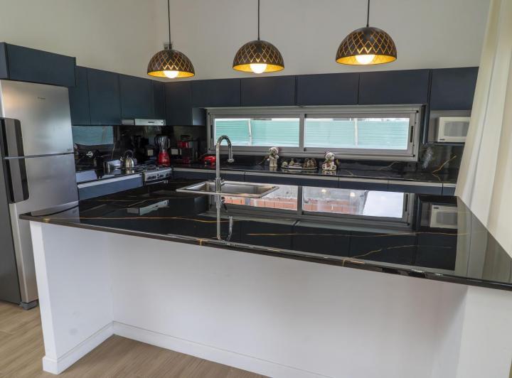Casa · 281m² · 5 Ambientes · 6 Cocheras