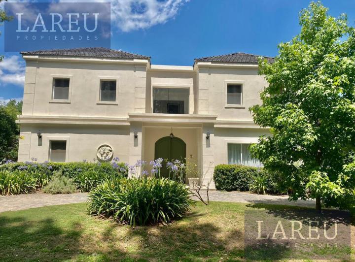 Casa · 280m² · 6 Ambientes