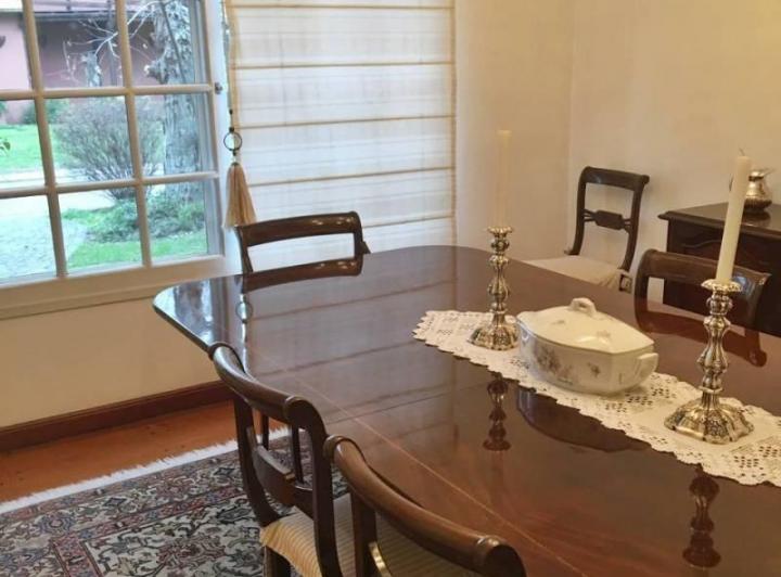 Casa · 260m² · 6 Ambientes · 2 Cocheras