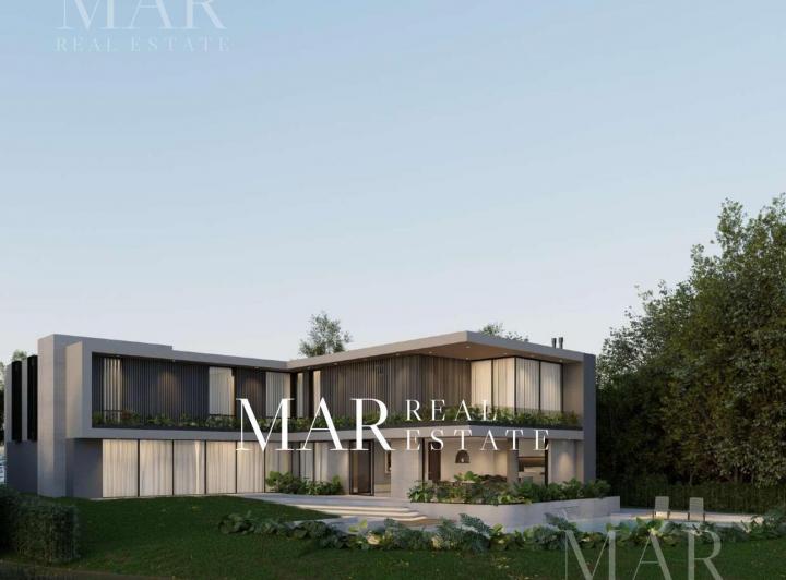 Casa · 650m² · 8 Ambientes · 2 Cocheras