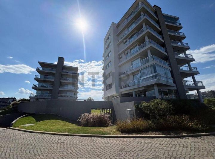 Departamento · 50m² · 2 Ambientes · 1 Cochera