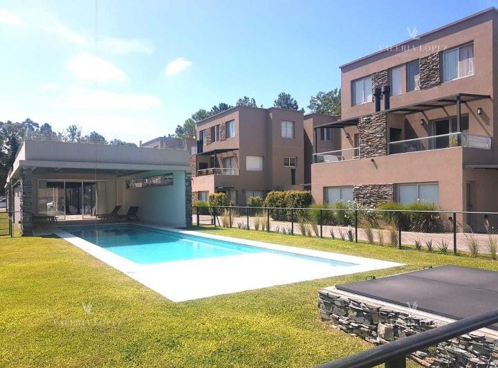 Departamento · 65m² · 2 Ambientes · 1 Cochera