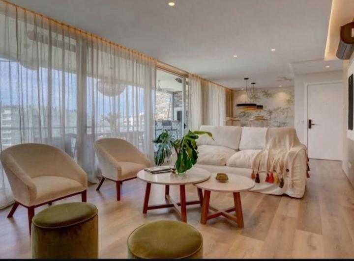 Departamento · 300m² · 4 Ambientes · 2 Cocheras