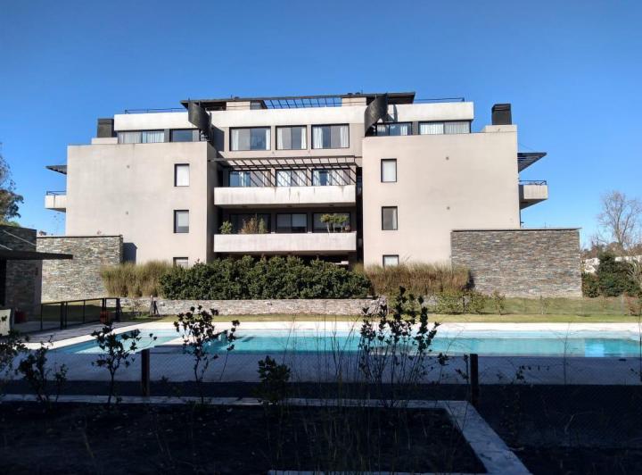 Departamento · 94m² · 4 Ambientes · 1 Cochera