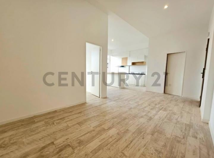 Departamento · 50m² · 2 Ambientes · 1 Cochera