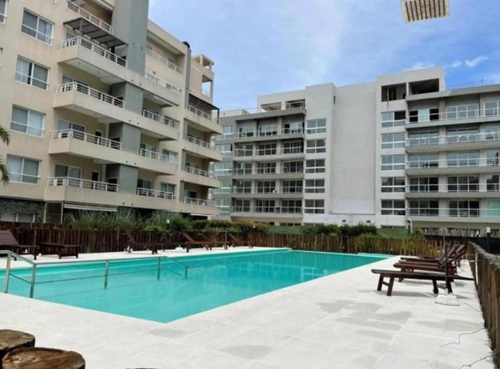 Departamento · 80m² · 3 Ambientes · 1 Cochera