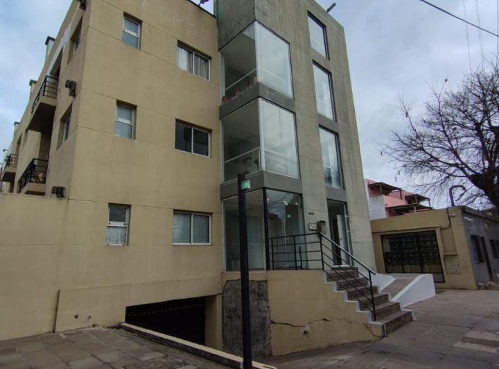 Departamento · 40m² · 2 Ambientes · 2 Cocheras