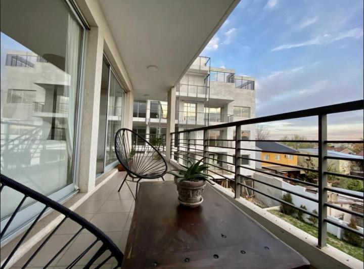 Departamento · 77m² · 3 Ambientes · 2 Cocheras