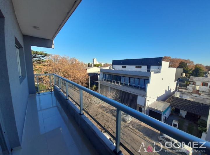 Departamento · 52m² · 3 Ambientes · 1 Cochera