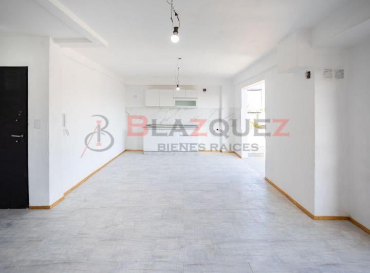 Departamento · 90m² · 4 Ambientes · 1 Cochera