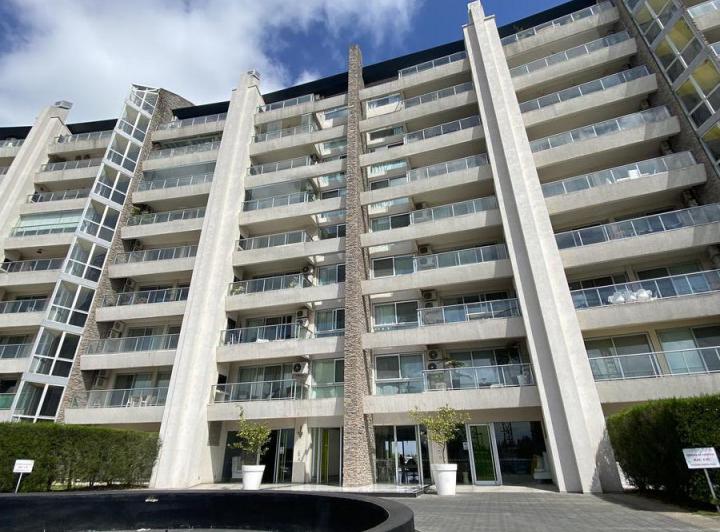 Departamento · 60m² · 2 Ambientes · 1 Cochera