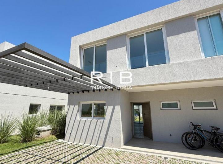 Departamento · 128m² · 4 Ambientes · 1 Cochera