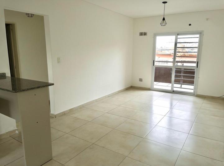 Departamento · 48m² · 3 Ambientes · 1 Cochera