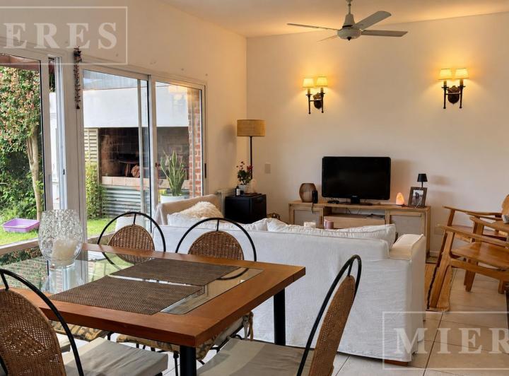 Departamento · 71m² · 4 Ambientes · 1 Cochera