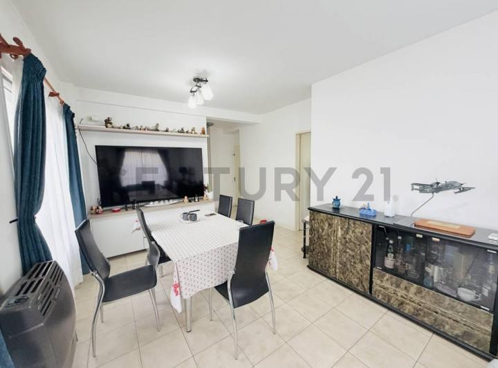 Departamento · 78m² · 4 Ambientes · 1 Cochera