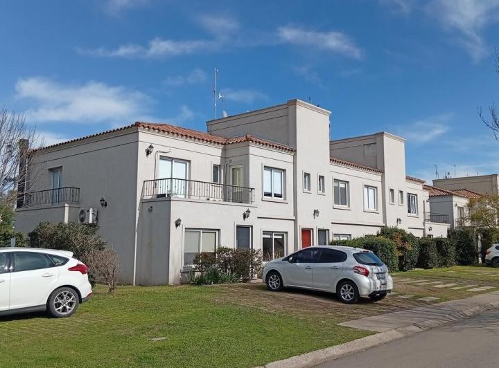 Departamento · 72m² · 2 Ambientes · 1 Cochera