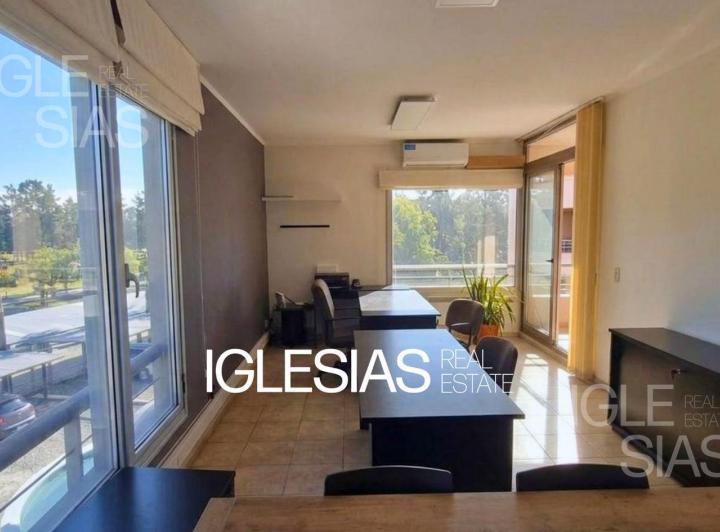 Departamento · 68m² · 2 Ambientes · 1 Cochera