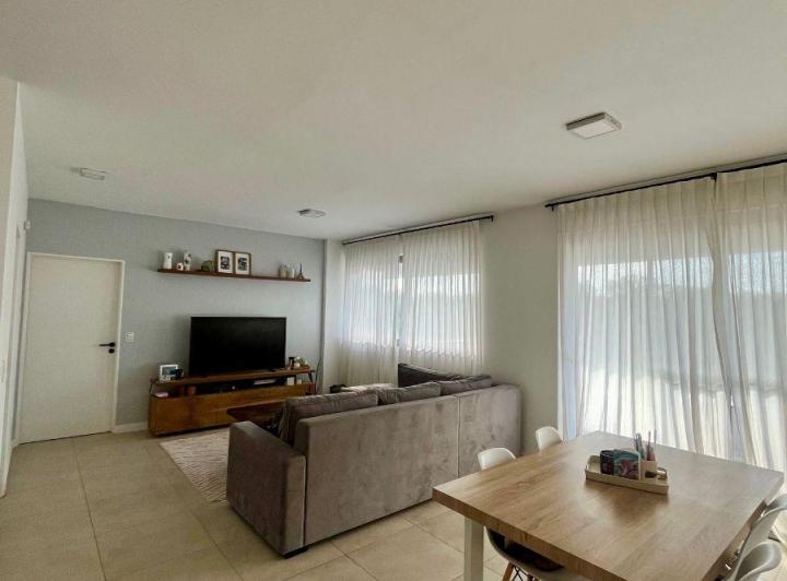 Departamento · 60m² · 2 Ambientes · 1 Cochera