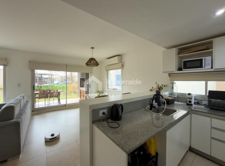 Departamento · 80m² · 4 Ambientes · 1 Cochera