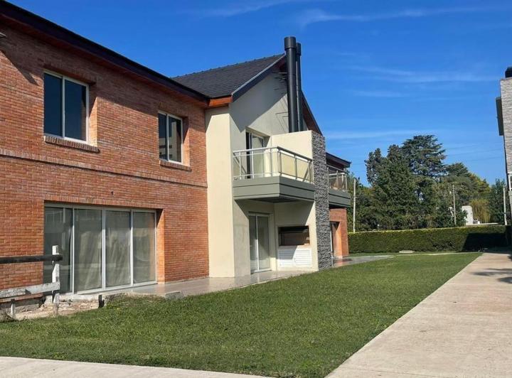 Departamento · 126m² · 4 Ambientes · 1 Cochera