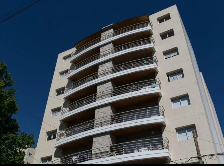 Departamento · 94m² · 4 Ambientes · 2 Cocheras