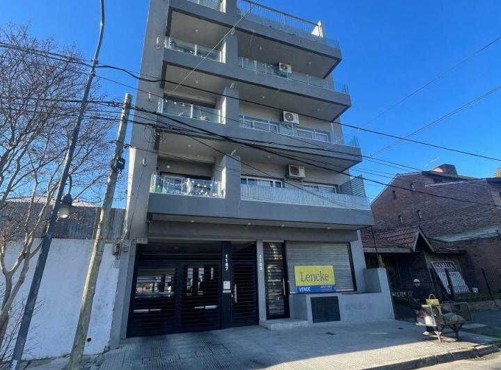 Departamento · 49m² · 2 Ambientes · 1 Cochera