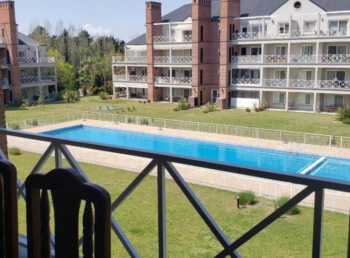 Departamento · 65m² · 2 Ambientes · 1 Cochera