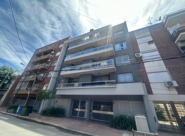 Departamento · 90m² · 3 Ambientes · 1 Cochera