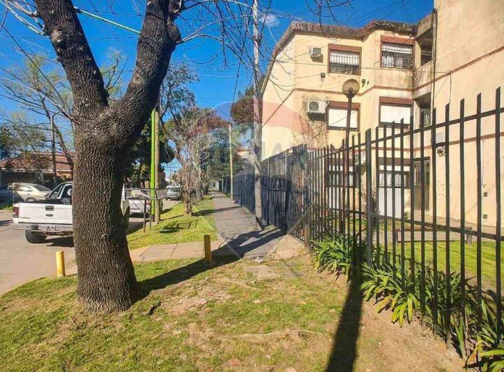 Departamento · 50m² · 3 Ambientes · 1 Cochera
