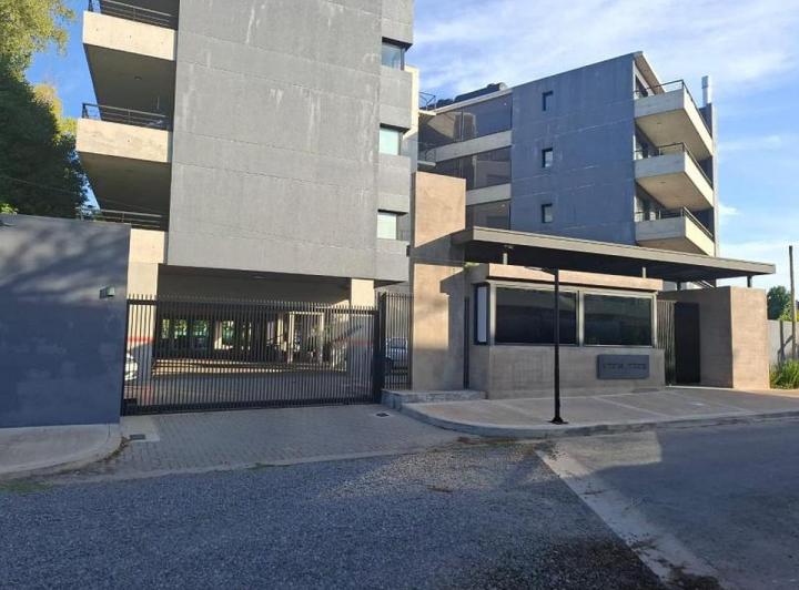 Departamento · 49m² · 2 Ambientes · 1 Cochera