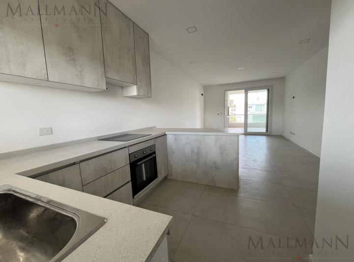Departamento · 83m² · 3 Ambientes · 2 Cocheras