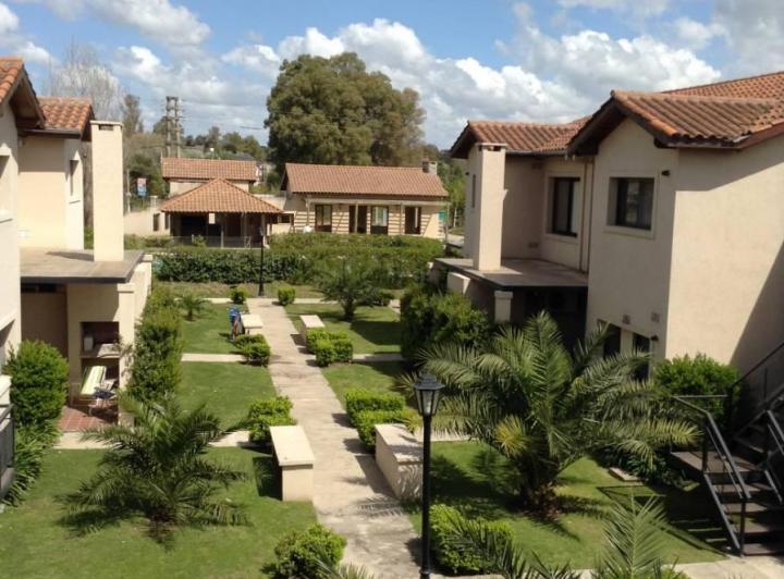 Departamento · 70m² · 2 Ambientes · 1 Cochera