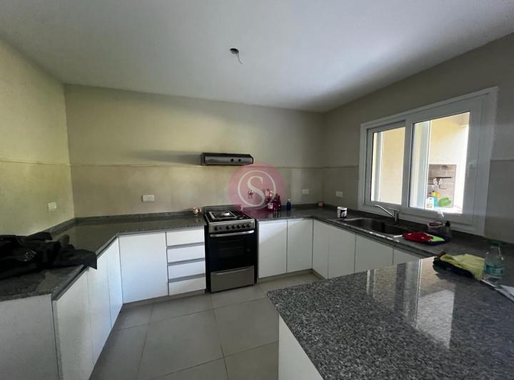 Departamento · 72m² · 2 Ambientes · 1 Cochera