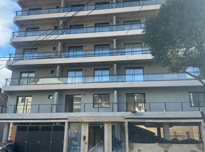 Departamento · 40m² · 2 Ambientes · 1 Cochera