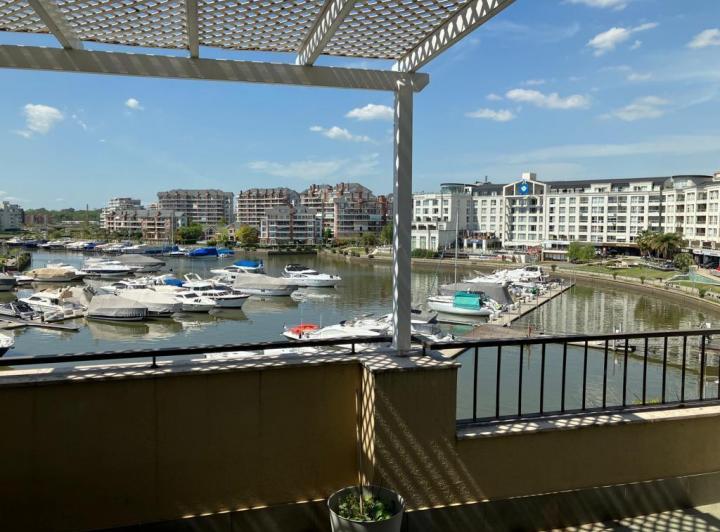 Departamento · 60m² · 2 Ambientes · 2 Cocheras