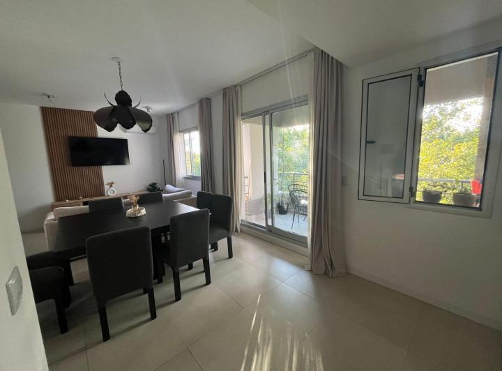 Departamento · 76m² · 4 Ambientes · 1 Cochera