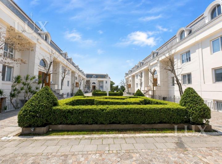 Departamento · 70m² · 2 Ambientes · 1 Cochera