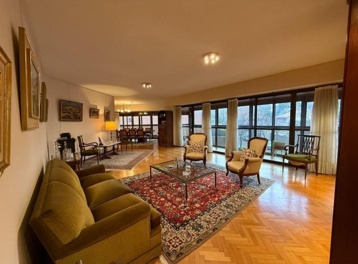 Departamento · 177m² · 5 Ambientes · 1 Cochera