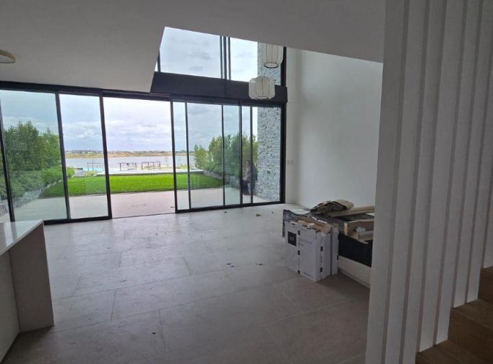 Departamento · 142m² · 4 Ambientes · 2 Cocheras