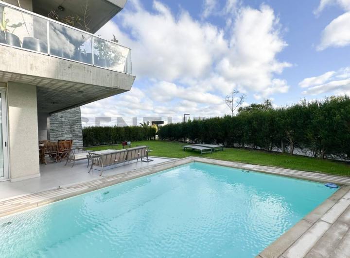 Departamento · 136m² · 4 Ambientes · 1 Cochera