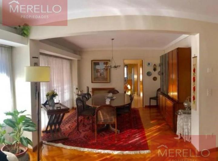 Departamento · 242m² · 4 Ambientes · 2 Cocheras