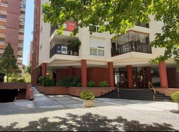 Departamento · 68m² · 3 Ambientes · 1 Cochera