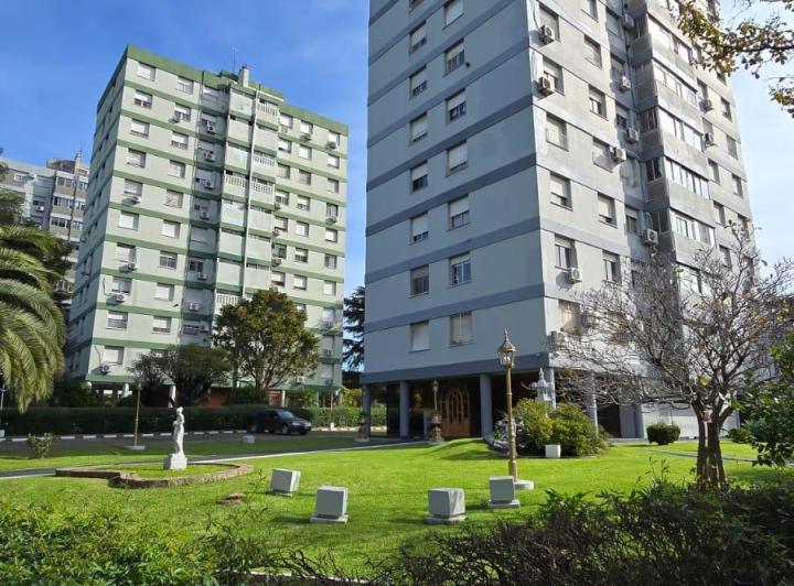 Departamento · 68m² · 4 Ambientes · 1 Cochera