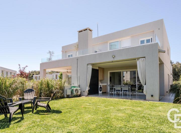 Departamento · 128m² · 4 Ambientes · 2 Cocheras